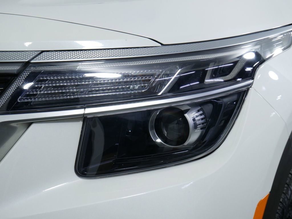 Certified 2023 Kia Seltos S image 14