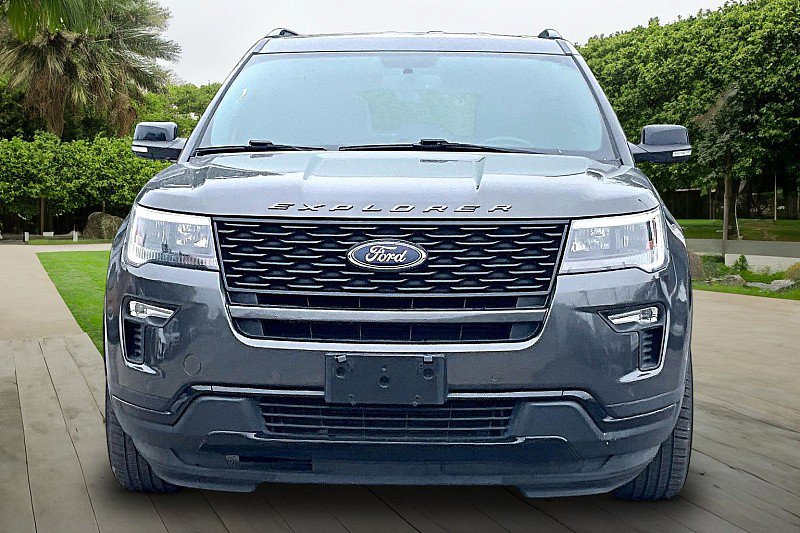 Used 2018 Ford Explorer Sport AWD/4WD image 2