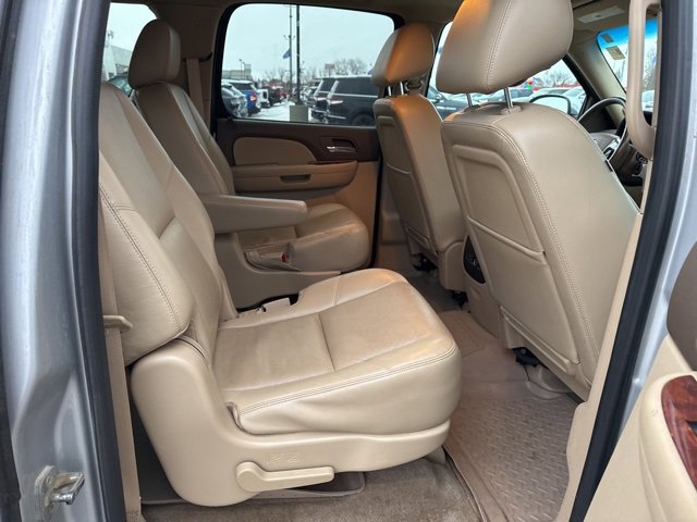 Used 2013 Chevrolet Suburban LTZ image 11