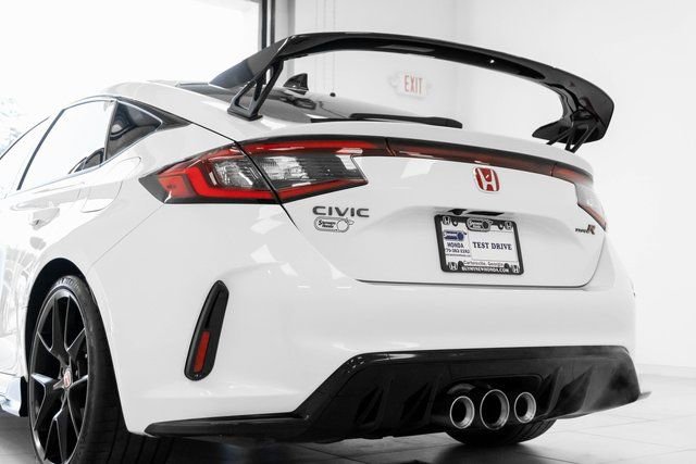 Used 2024 Honda Civic Type R image 12