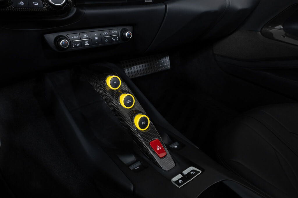 Used 2023 Ferrari 812 GTS image 40