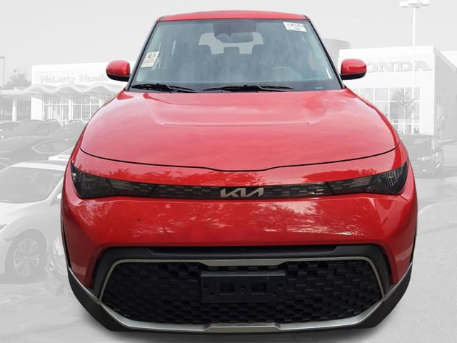 Used 2024 Kia Soul LX FWD image 2