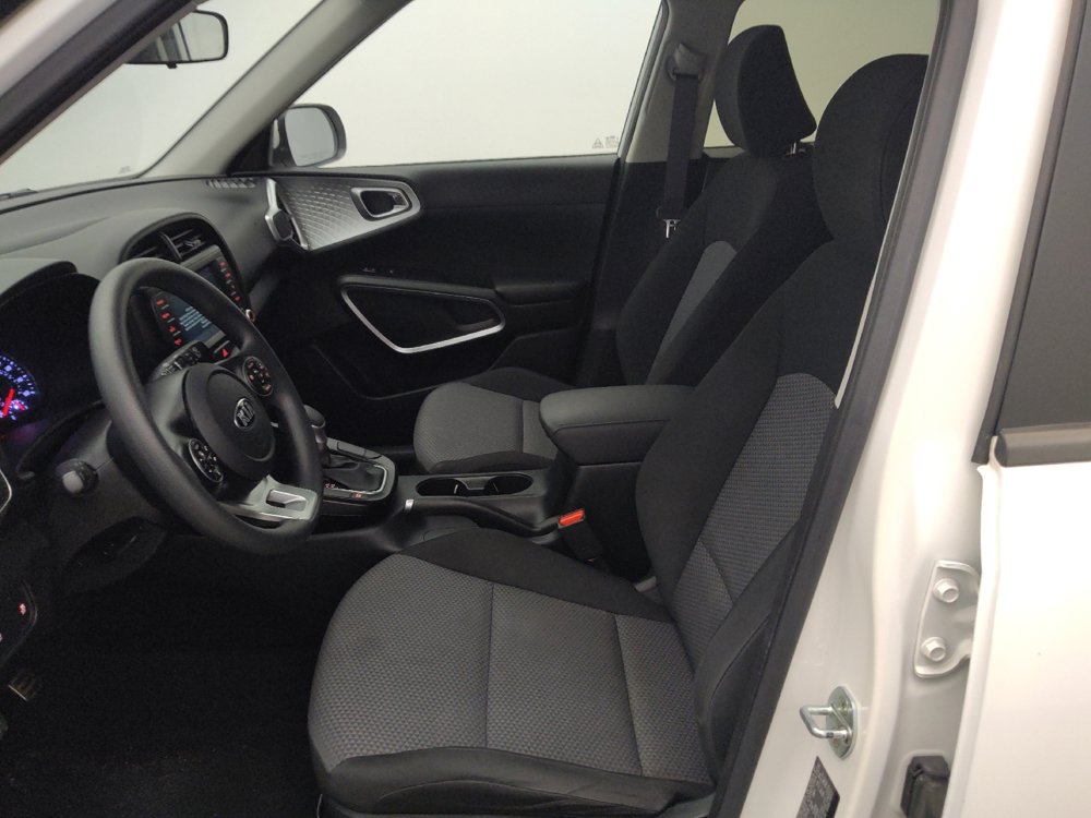 Used 2021 Kia Soul LX FWD image 17