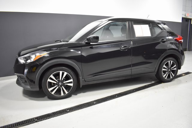 Used 2020 Nissan Kicks SV image 2