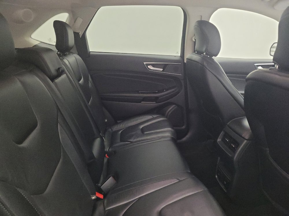 Used 2019 Ford Edge Titanium AWD/4WD image 19
