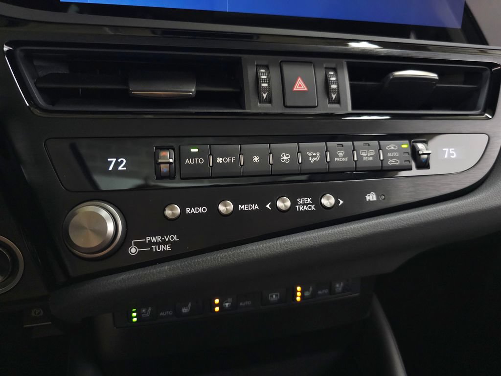 Used 2024 Lexus ES 350 Ultra Luxury FWD image 27