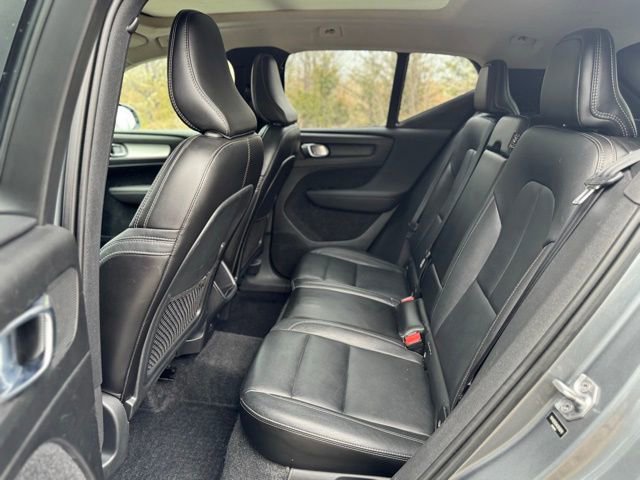 Used 2019 Volvo XC40 T5 Momentum AWD/4WD image 14