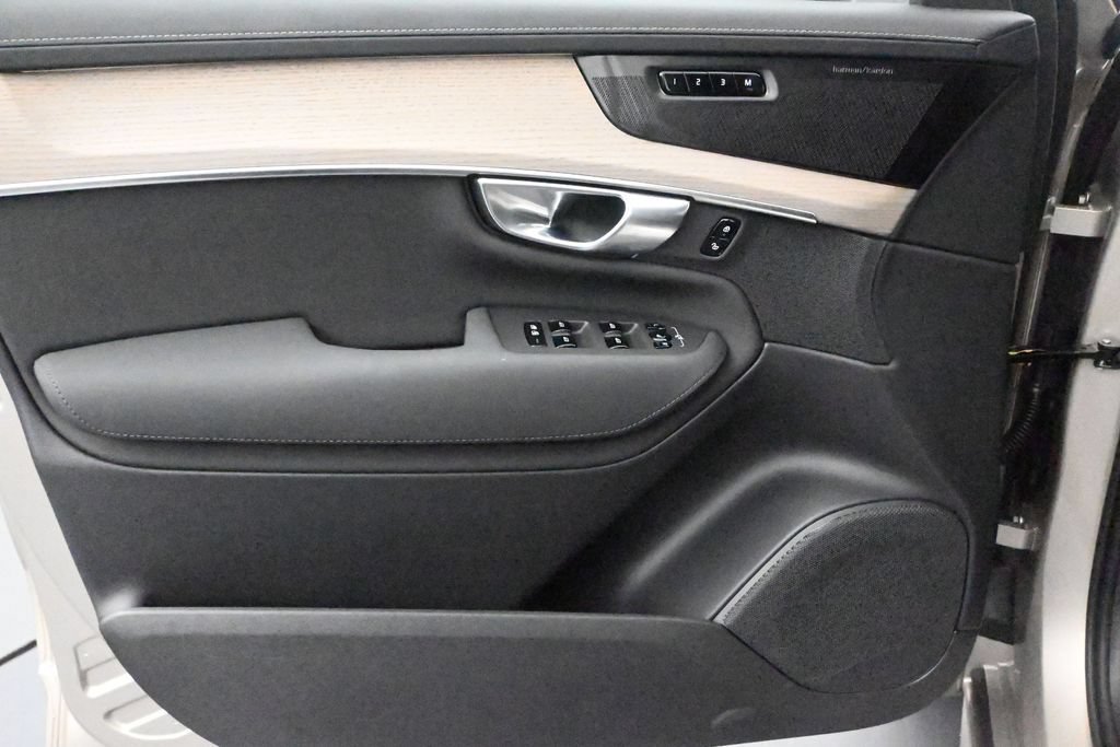 New 2026 Volvo XC90 B6 Plus AWD/4WD image 10