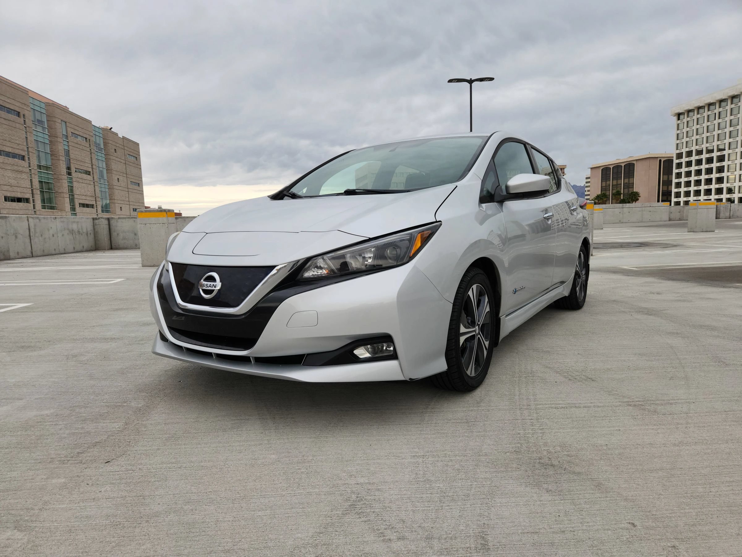 Used 2018 Nissan Leaf SV FWD image 3