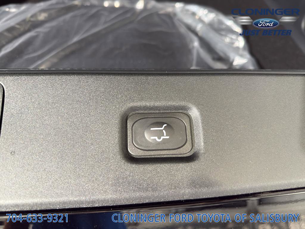 New 2026 Ford Expedition Max Active image 12