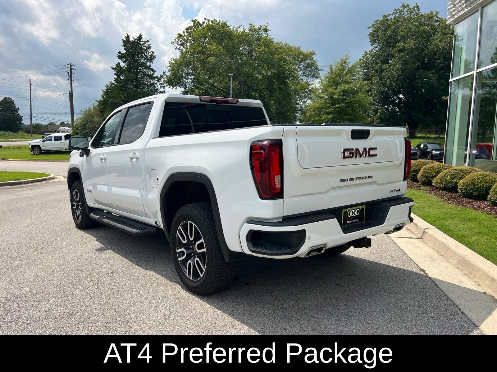 Used 2026 GMC Sierra 1500 AT4 w/ AT4 Premium Package AWD/4WD image 8