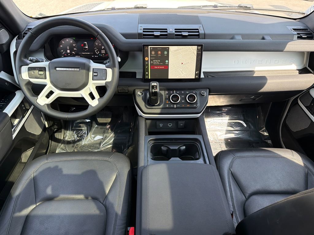 Used 2023 Land Rover Defender 130 S image 22