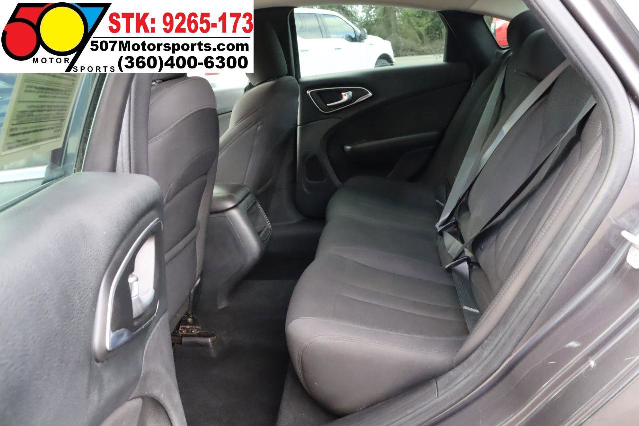 Used 2016 Chrysler 200 Limited w/ Convenience Group image 15