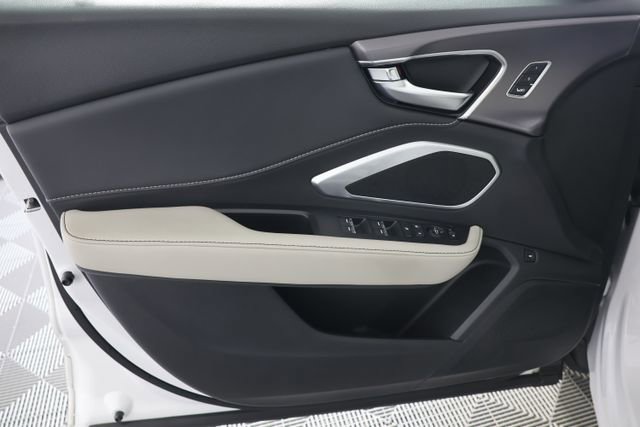 Used 2025 Acura RDX SH-AWD image 26