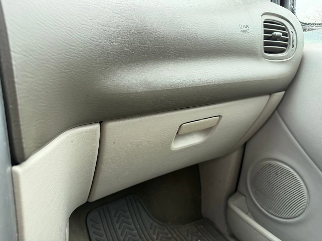 Used 2007 Chrysler Town & Country Limited FWD image 13