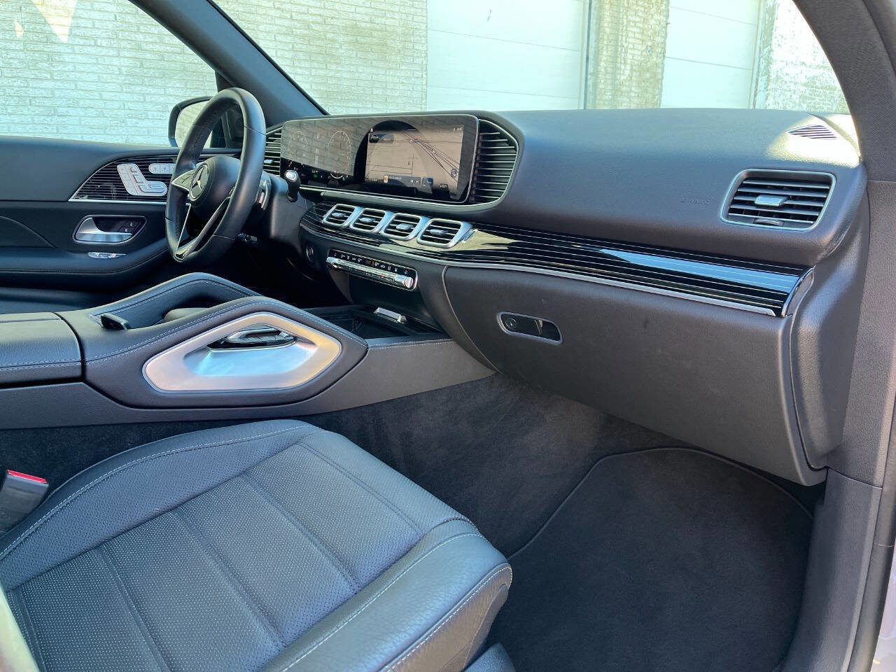 Used 2024 Mercedes-Benz GLE 450e 4MATIC image 29