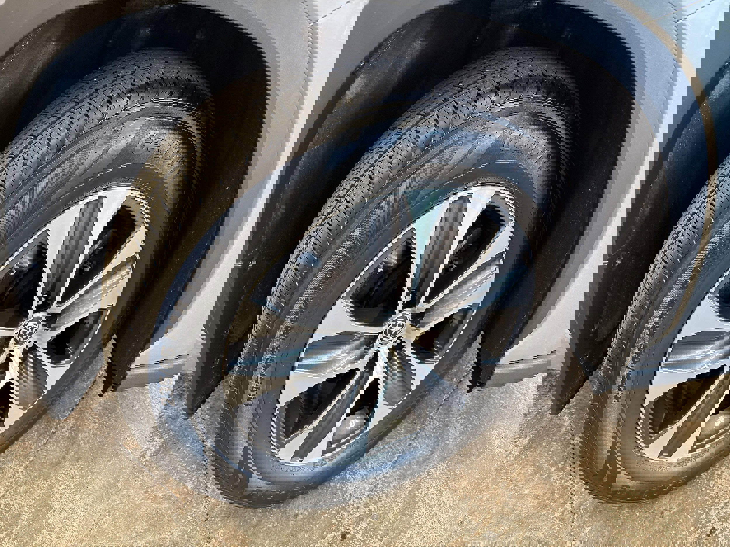 Used 2022 Toyota Highlander XLE image 13