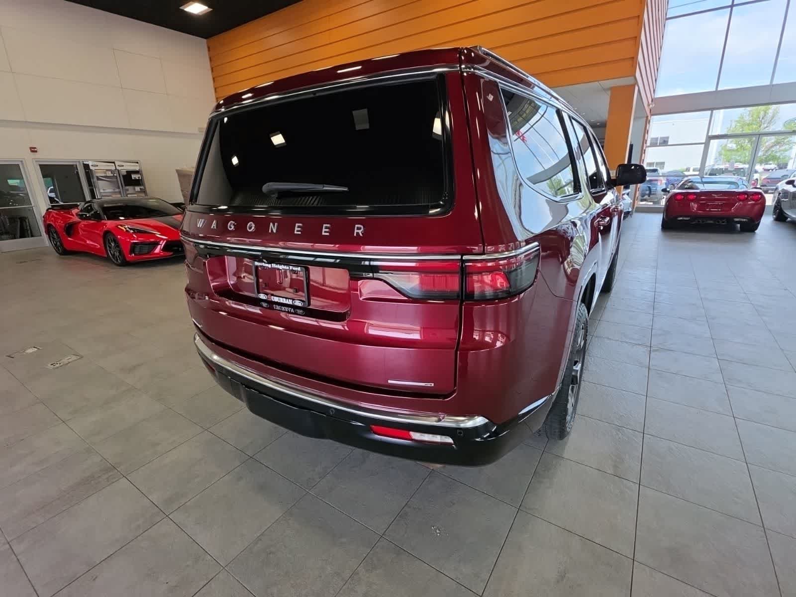 Used 2022 Jeep Wagoneer Series III w/ Premium Group I AWD/4WD image 10