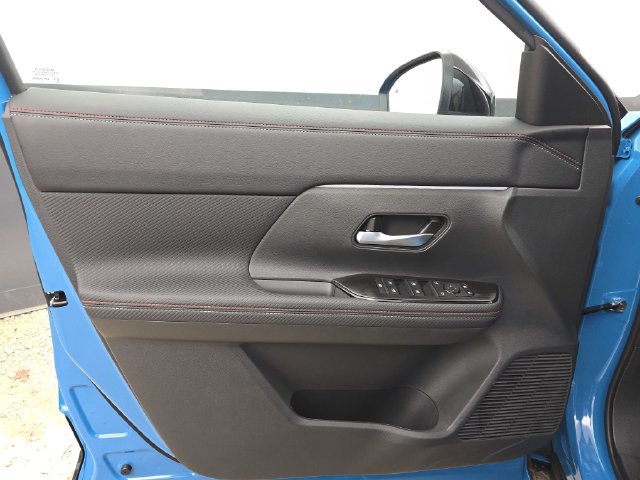 New 2027 Nissan Kicks SR w/ SR Premium Package FWD image 36