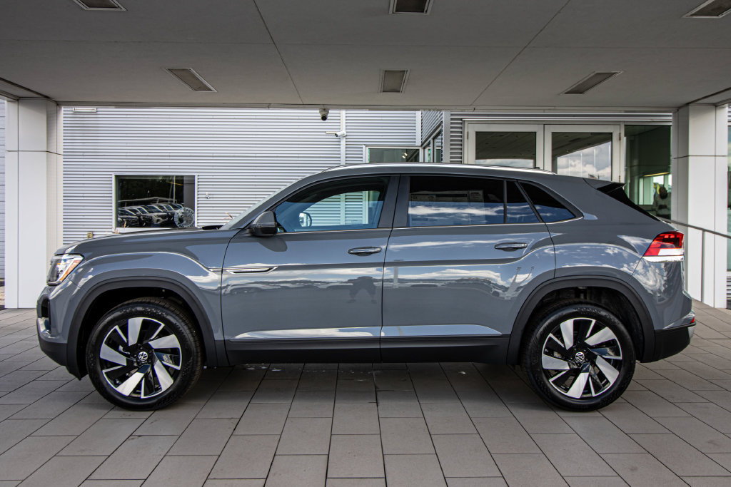 New 2026 Volkswagen Atlas Cross Sport SE FWD image 14