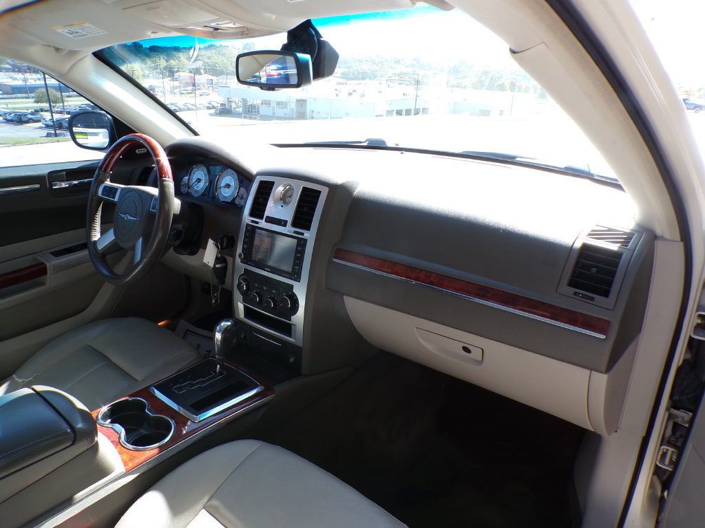 Used 2008 Chrysler 300 Limited AWD/4WD image 14