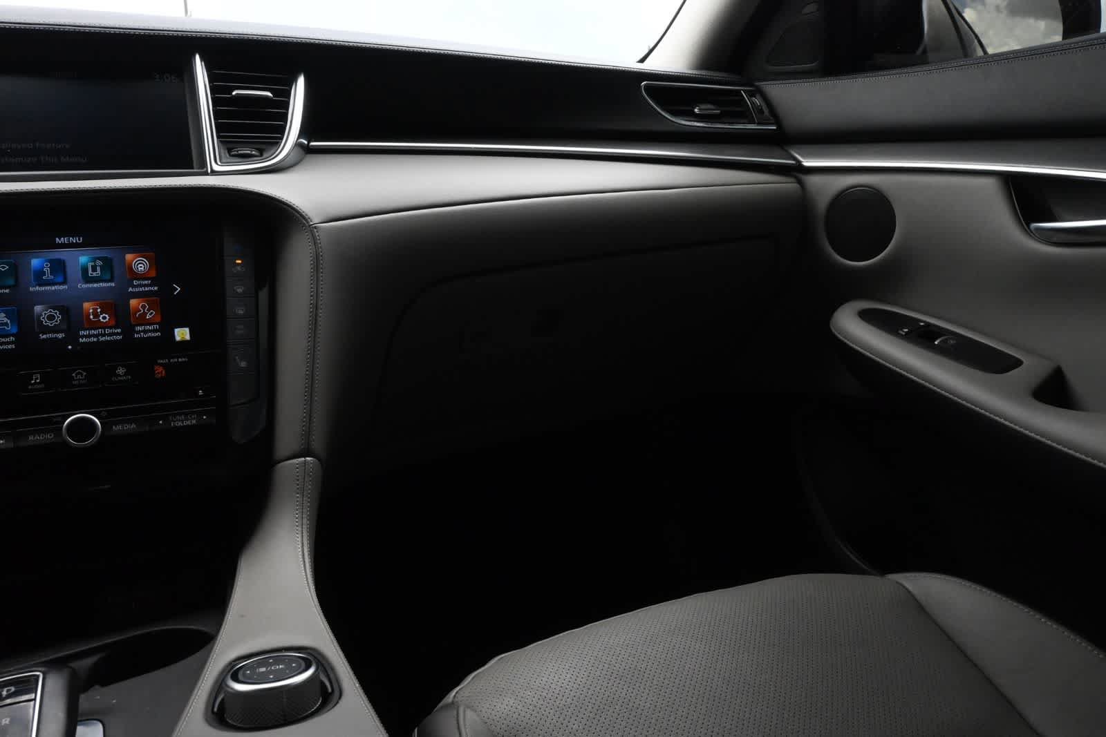 Used 2023 INFINITI QX50 Luxe FWD image 8