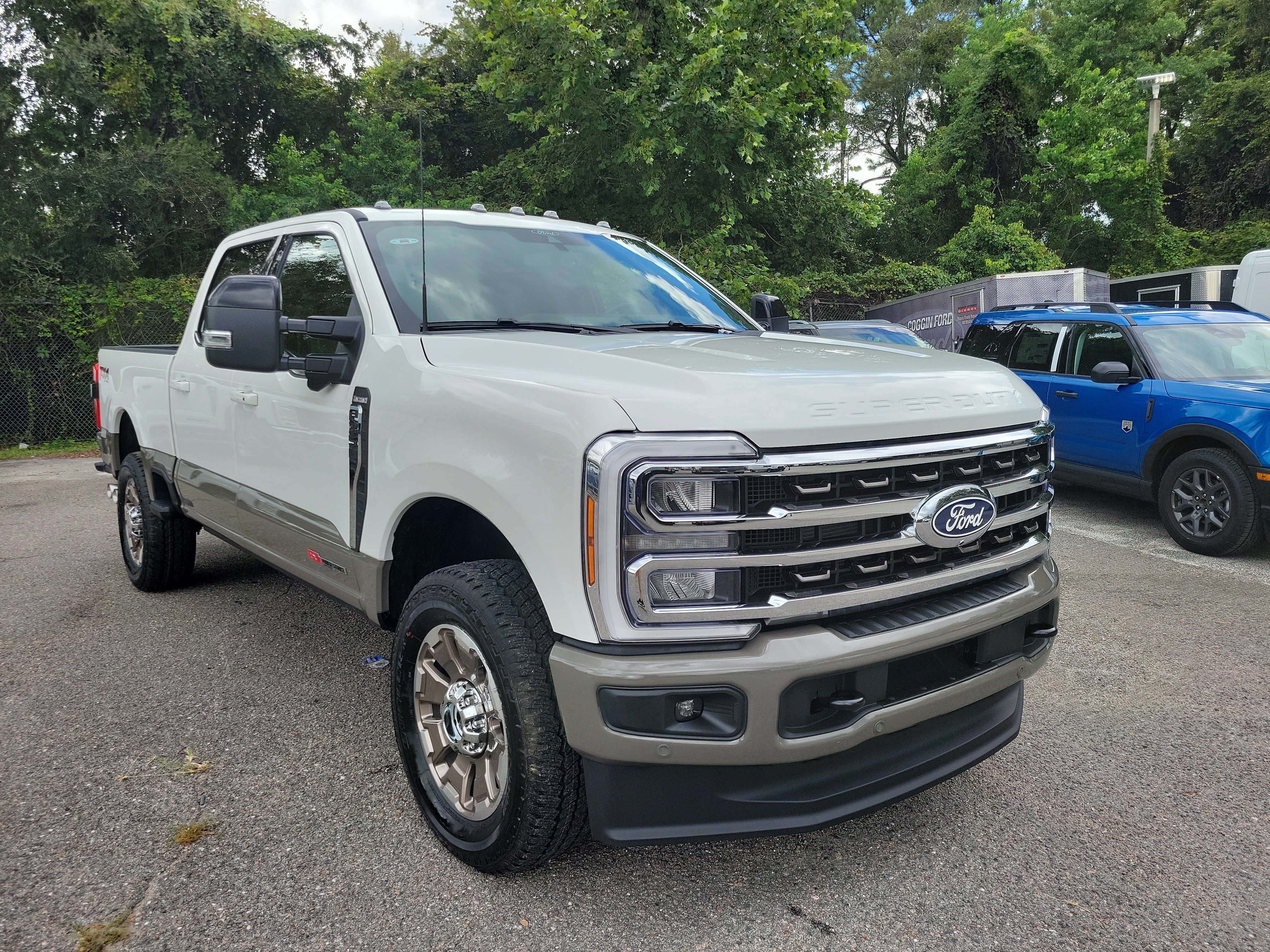 New 2027 Ford F350 King Ranch AWD/4WD video 2
