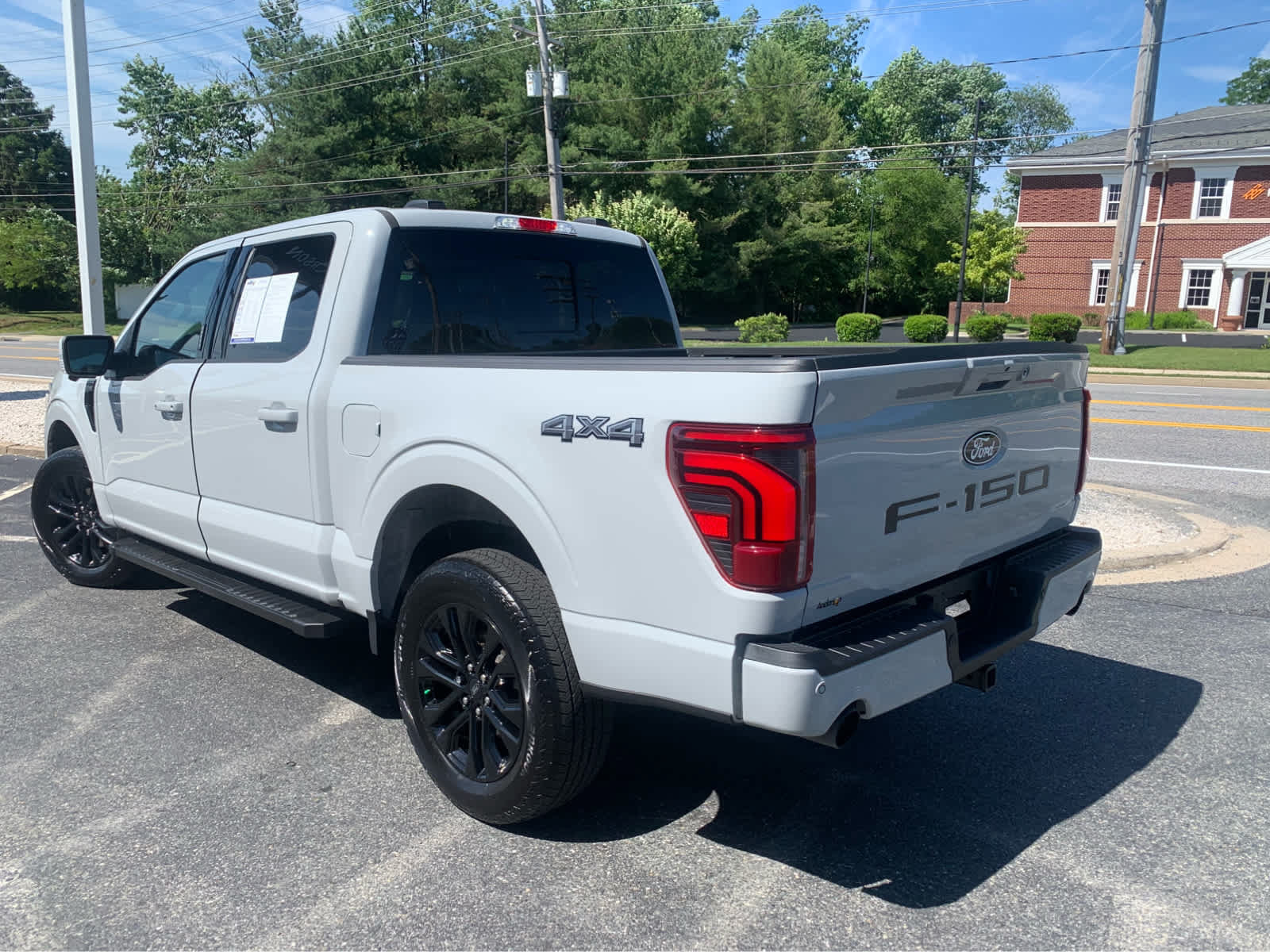 Used 2024 Ford F150 Lariat AWD/4WD image 4