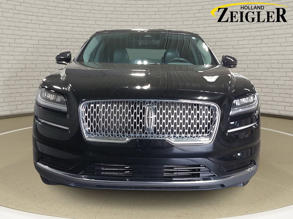 Used 2022 Lincoln Nautilus Reserve AWD/4WD image 2