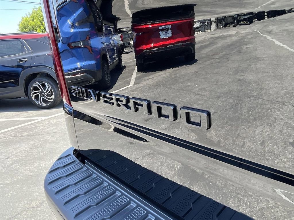Used 2025 Chevrolet Silverado 1500 LT Trail Boss w/ Convenience Package II image 29