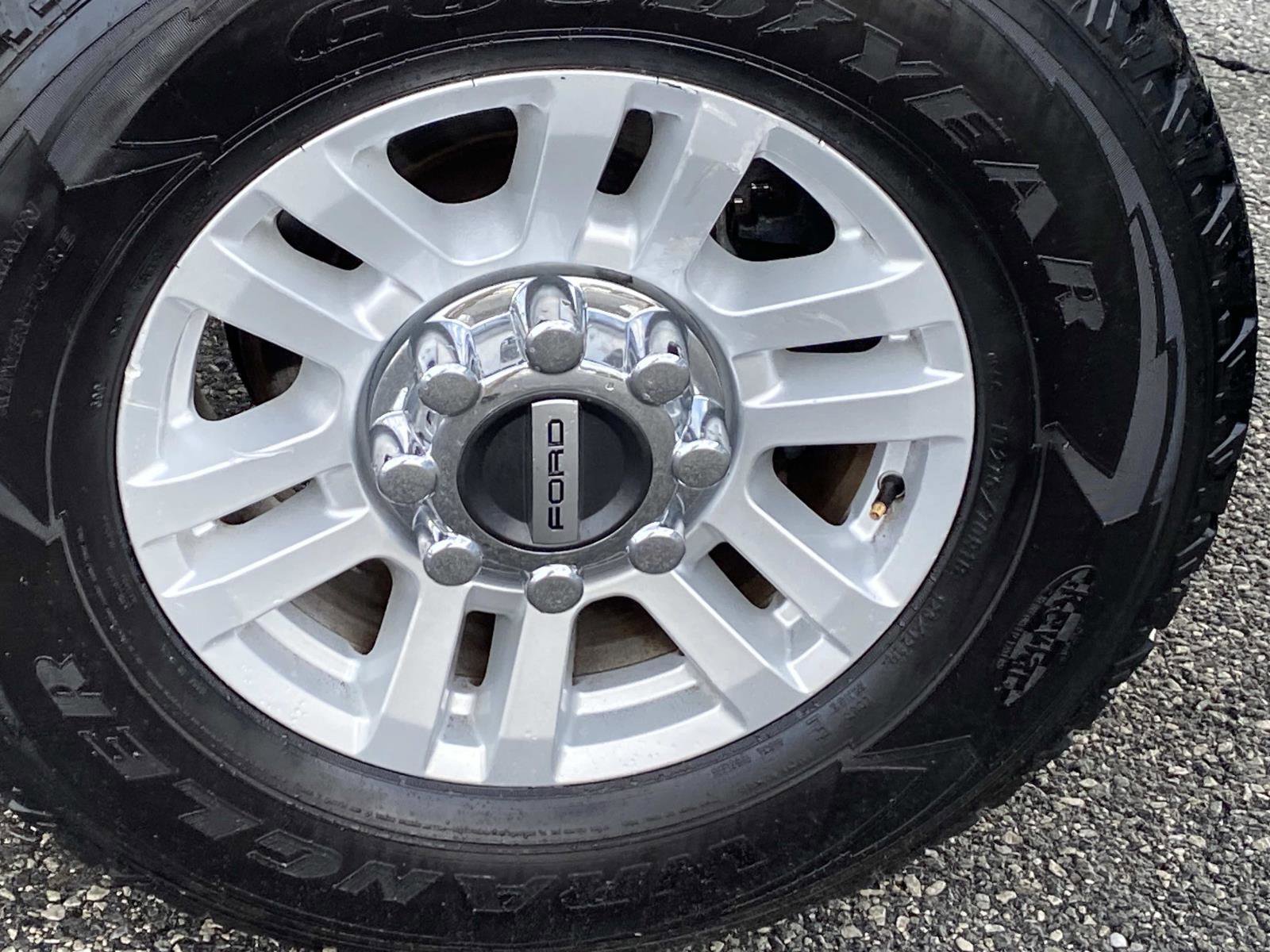Used 2019 Ford F250 XL w/ STX Appearance Package AWD/4WD image 23
