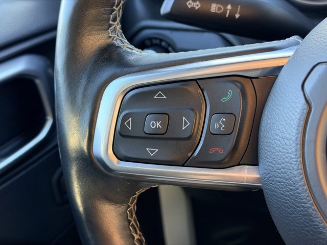 Used 2019 Jeep Wrangler Unlimited Sahara image 9