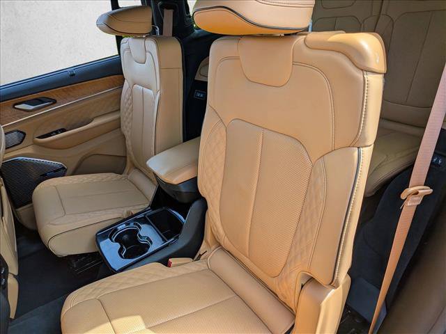 Certified 2022 Jeep Grand Cherokee L Summit AWD/4WD image 17