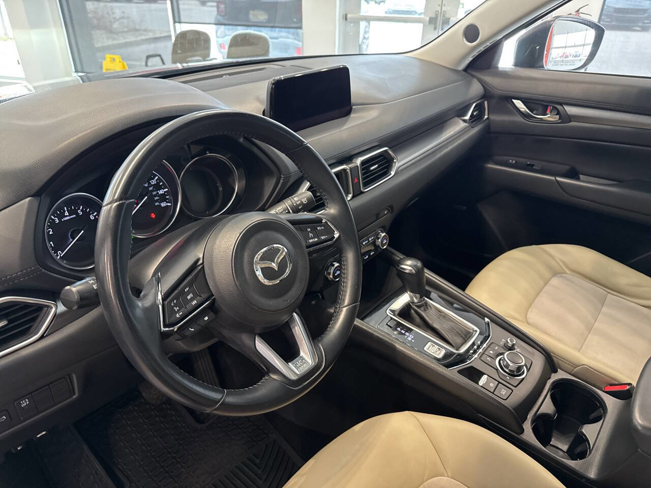 Used 2017 MAZDA CX-5 Touring w/ Preferred Equipment Package FWD image 18