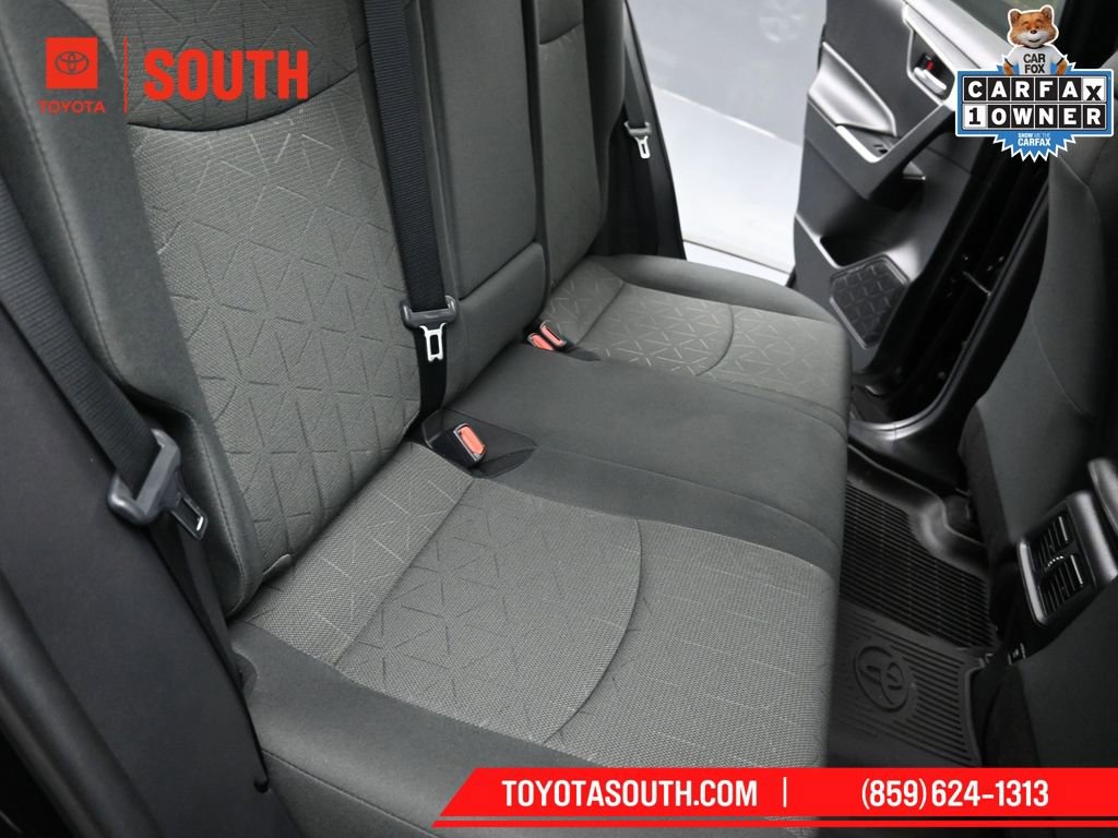 Used 2021 Toyota RAV4 XLE w/ Convenience Package image 25