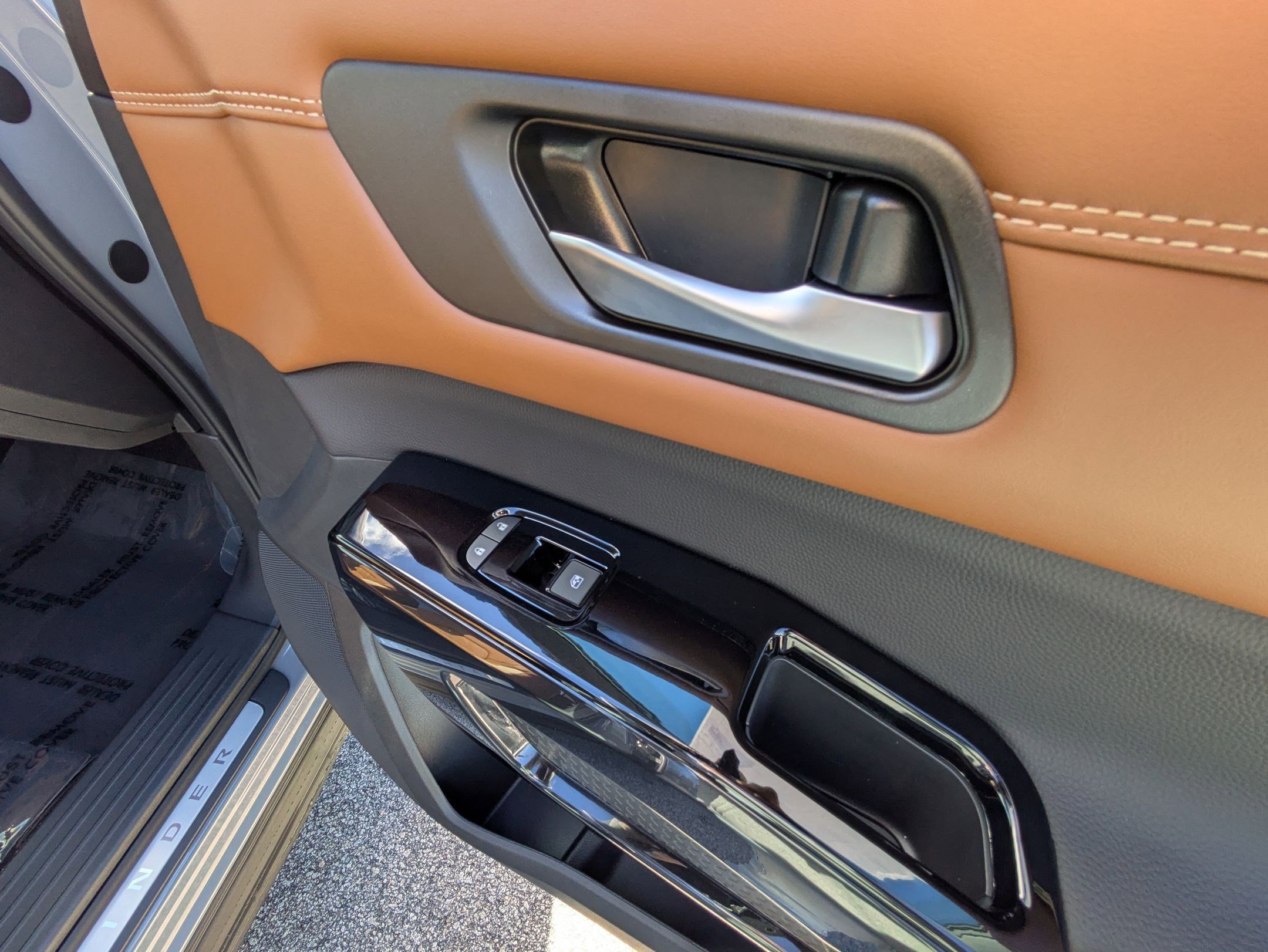 New 2026 Nissan Pathfinder Platinum FWD image 37
