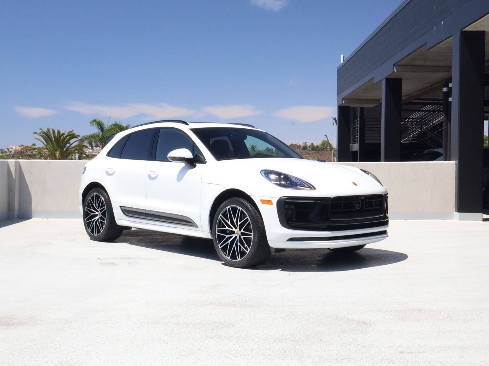 Certified 2026 Porsche Macan GTS AWD/4WD image 7