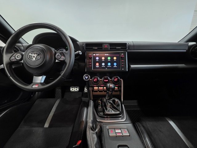 Used 2025 Toyota GR86 Premium w/ ALL Weather Mat Package (TMS) image 12