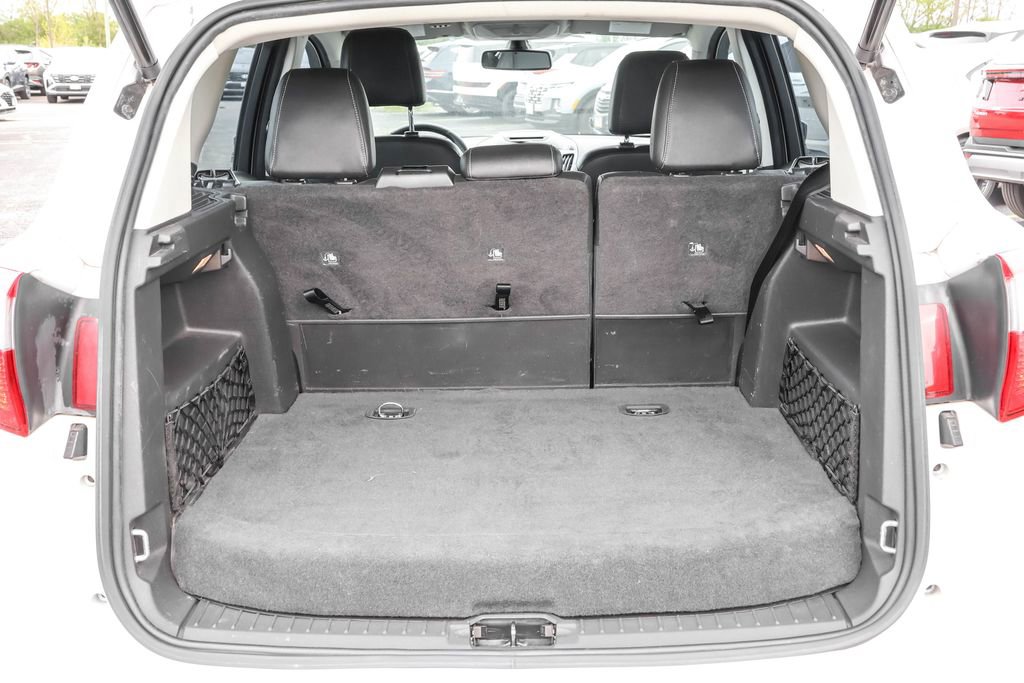 Used 2014 Ford C-MAX SEL w/ Equipment Group 303A FWD image 32
