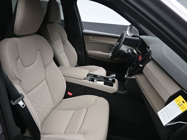 Used 2026 Volvo XC90 B6 Plus w/ Protection Package Premier AWD/4WD image 31