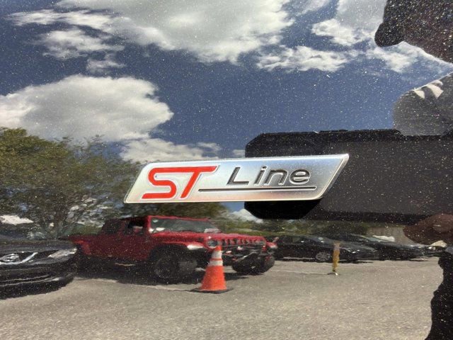 Used 2025 Ford Escape ST-Line AWD/4WD image 7