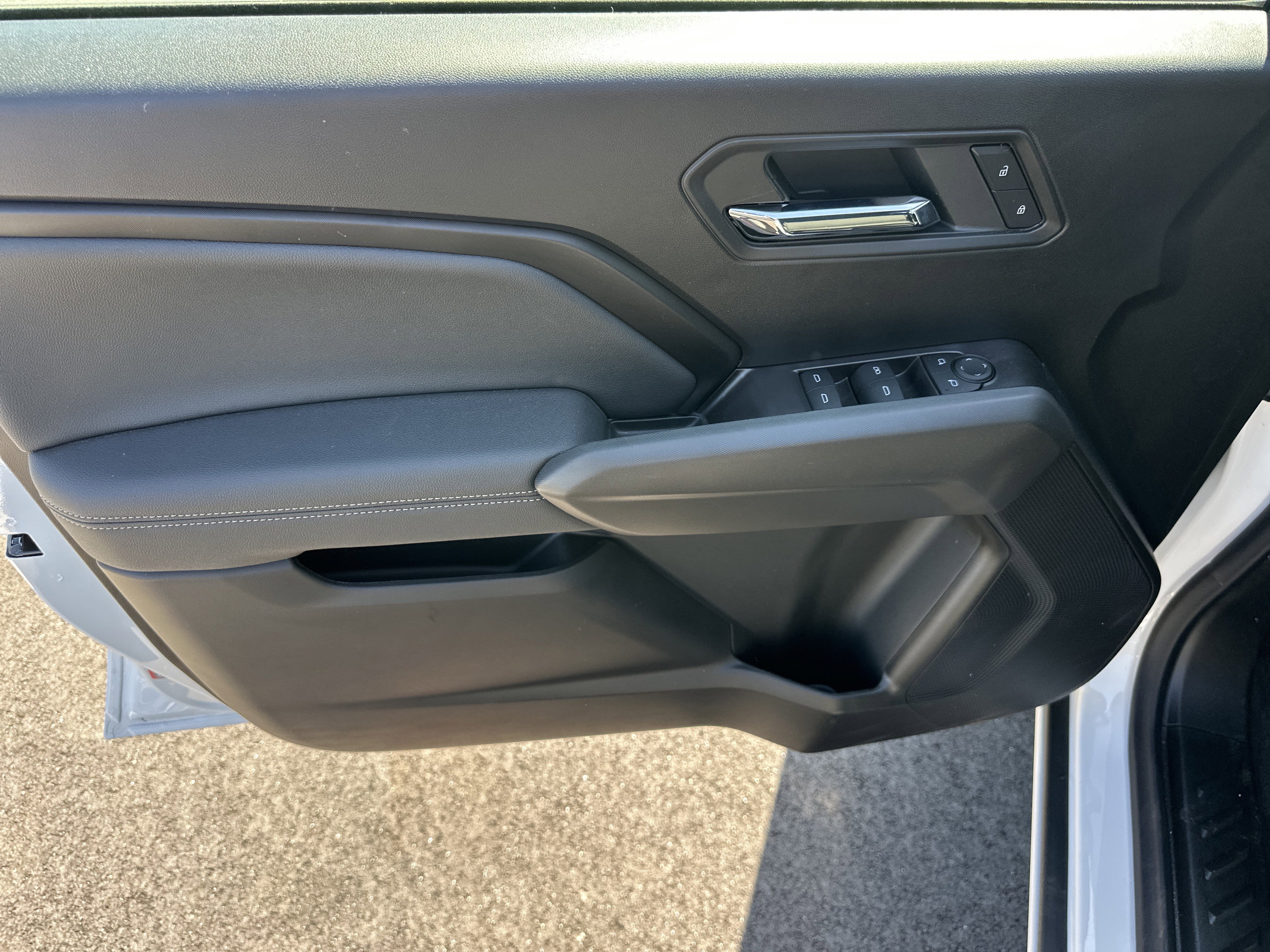 Used 2026 GMC Canyon Elevation image 11