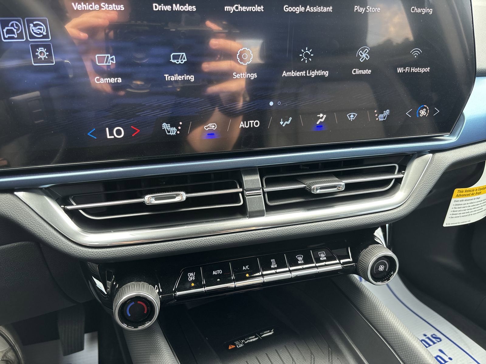New 2026 Chevrolet Equinox EV LT image 18
