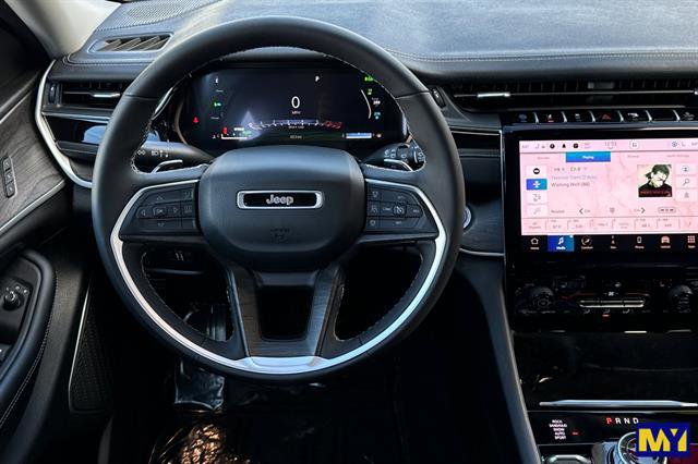 Used 2024 Jeep Grand Cherokee Limited 4xe image 17