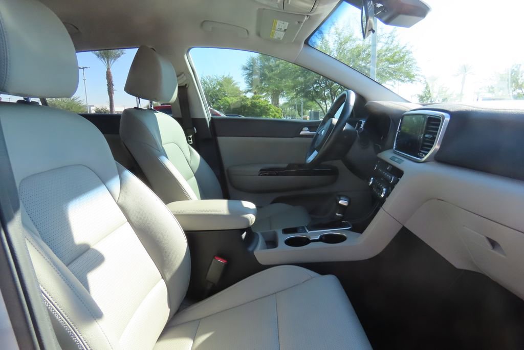 Used 2020 Kia Sportage EX image 19