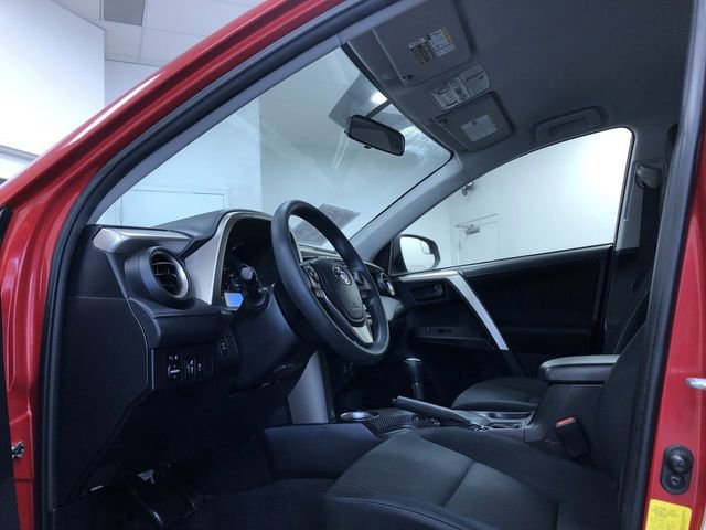 Used 2015 Toyota RAV4 LE image 11
