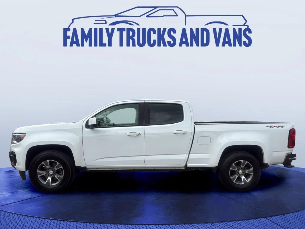 Used 2022 Chevrolet Colorado W/T w/ WT Convenience Package AWD/4WD image 2