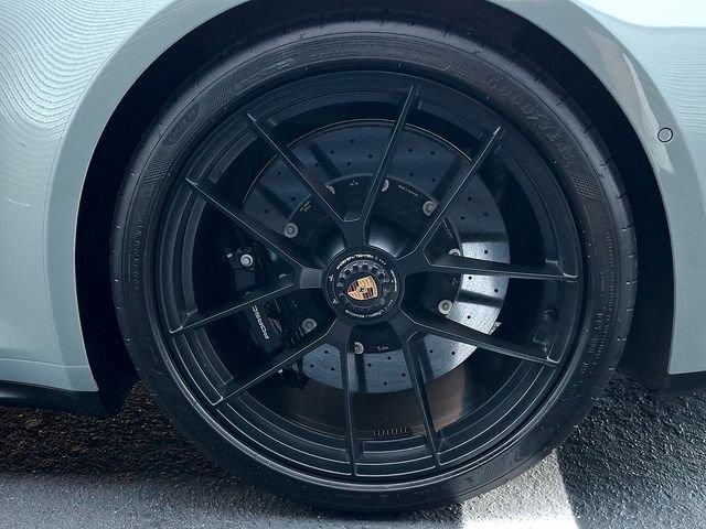 Certified 2025 Porsche 911 Targa 4 GTS AWD/4WD image 14
