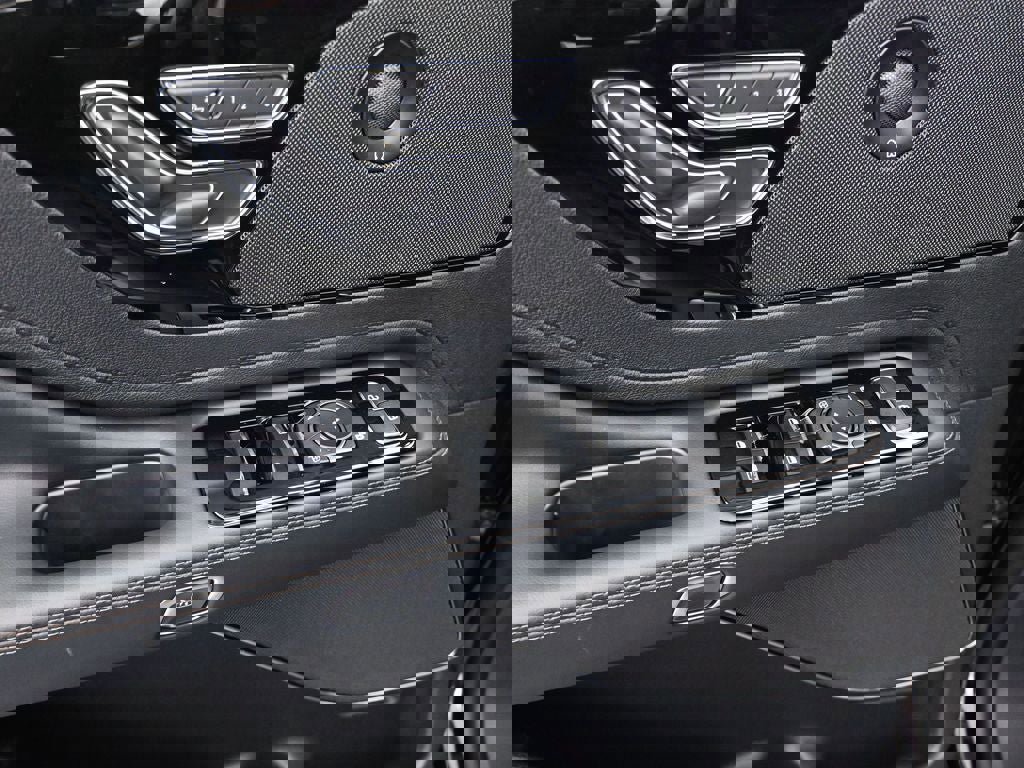 New 2026 Lincoln Aviator AWD image 25