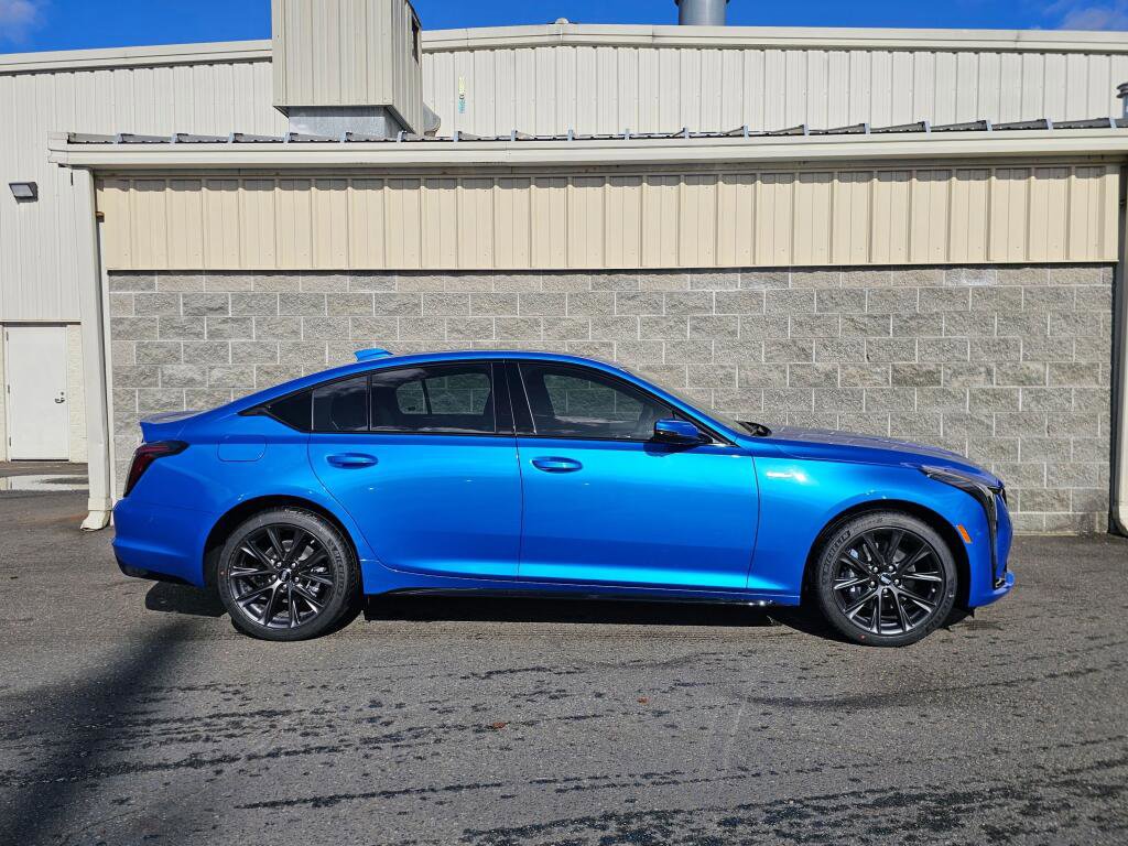 New 2026 Cadillac CT5 V image 9